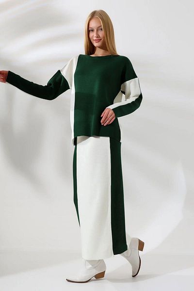 bacc Green Crew Neck Women's Knitwear Set with Block Patterned Sweater and Skirt - Bces- 241000