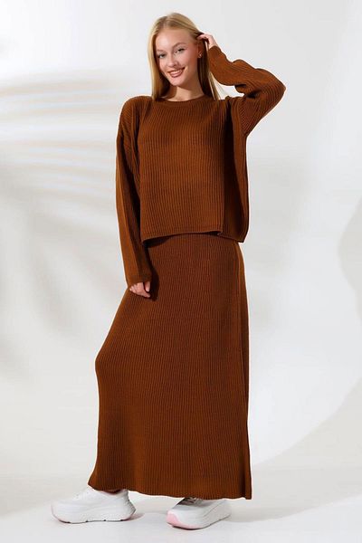 bacc Brown Women's Knitwear Set - Crew Neck Sweater and Skirt Bces- 241001