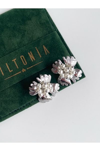Miltonia Pearl Detailed Flower Silver Steel Earrings