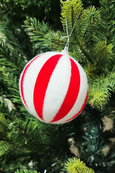 PEKSHOP Christmas Luxury Pine Tree Ornament - Red and White Feathered, Round Ball