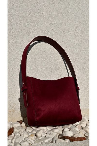 Boutiquehaki Geanta de umar din piele intoarsa Ashley Rosie Claret
