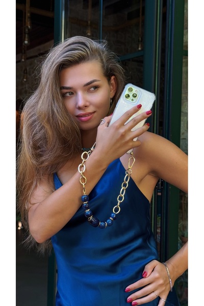 Cherry Carter حافظة هاتف بتفاصيل حجرية متوافقة مع هاتف Iphone 15 Pro - حزام هاتف بتفاصيل حجرية - حافظة بتصميم