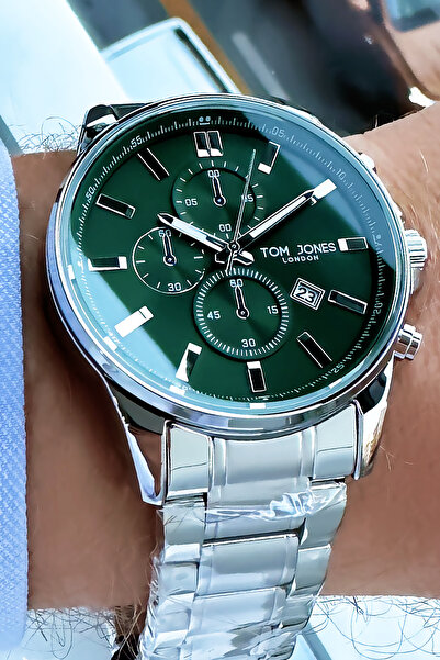 Tom Jones Men's Wristwatch 3 Atm Water Resistant Silver Color Steel Band Wlg203