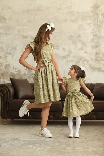KÜÇÜĞÜM BUTİK Combinație de popelin floral verde cu mânecă fluture pentru mamă și copil