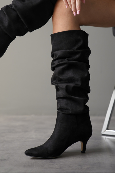 Lizzu Μαύρες σουέτ μπότες κορικέ με κοντό τακούνι κάτω από το γόνατο