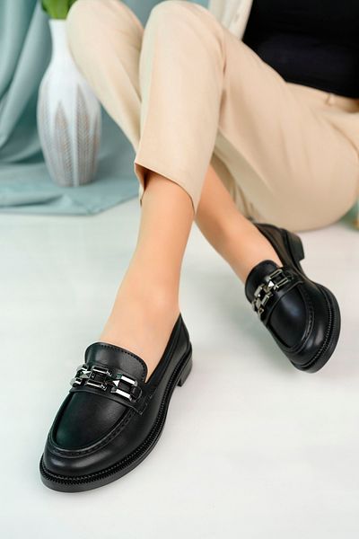 KAYGISIZ AYAKKABI Classic Black Women's Loafer Oxford Shoes with Stylish Chain Detail
