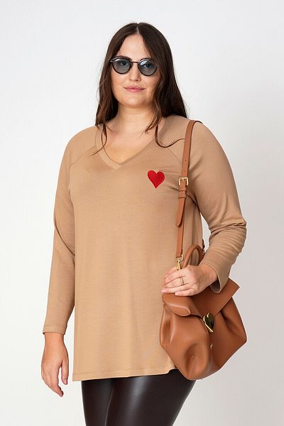 Büyük Moda Pulover tricotat subțire cu broderie inimă