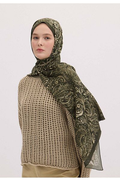 Fresh Freesia Patterned Shawl