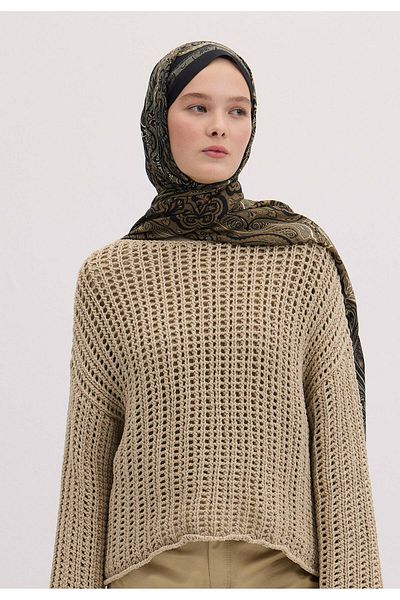 Fresh Black Vera Pattern Shawl