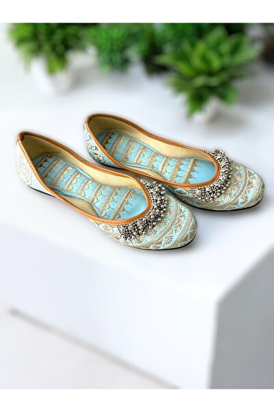 Saraswati Society Hindistandan Gelen Etnik Babet-Kına Nişan