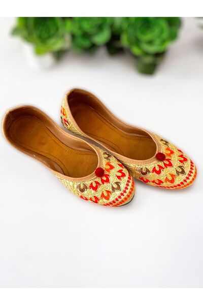 Saraswati Society Hindistandan gelen etnik babet