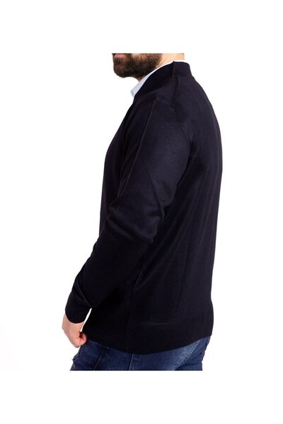 Barss Чоловічий сезонний трикотажний светр з V-подібним коміром і ґудзиками