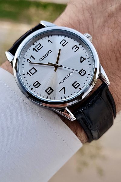 Casio ساعة يد رجالية بقرص معدني باللون الأسود