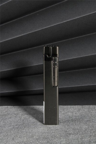 Silvio Monetti Siyah Renk Kapaklı Özel Tasarım Gazlı Çakmak 24CSM901TR01