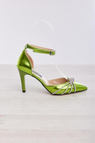 derinet Taş Aksesuarlı Bilekten Bantlı Kadın Abiye Ayakkabı