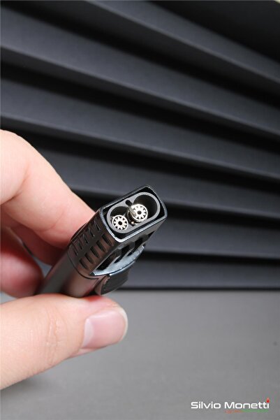 Silvio Monetti Kırmızı Özel Tasarım Güçlü Çift Pürmüz Gazlı Çakmak 24csm844mr02