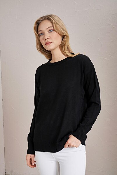 TENA Women's Black Crew Neck Basic Knitwear Sweater