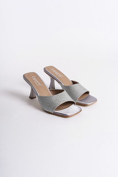 Capone Outfitters Damen-Hausschuhe mit stumpfer Spitze und Sanduhr-Absatz