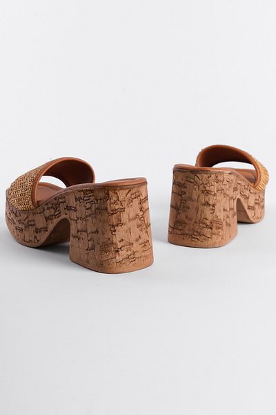 Capone Outfitters Damenhausschuhe aus Kork mit Plateausohle und Strohhalm und einem Riemen