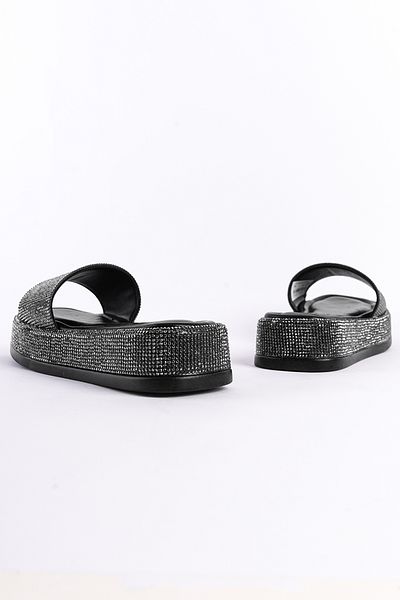 Capone Outfitters Damen-Hausschuhe mit Keilabsatz und Steindetail