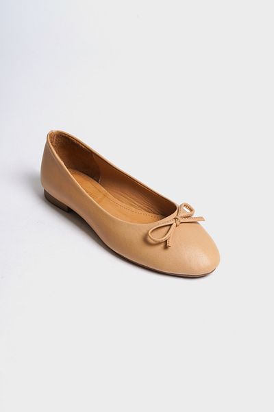 Capone Outfitters Oryginalne skórzane baleriny damskie z okrągłym noskiem i kokardą w kolorze nude