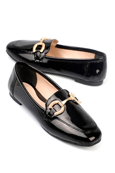 Capone Outfitters Women's Loafer with Front Buckle Accessory