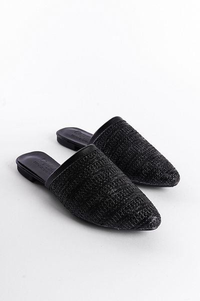 Capone Outfitters Geschlossene Damenhausschuhe aus Stroh mit spitzer Zehenpartie