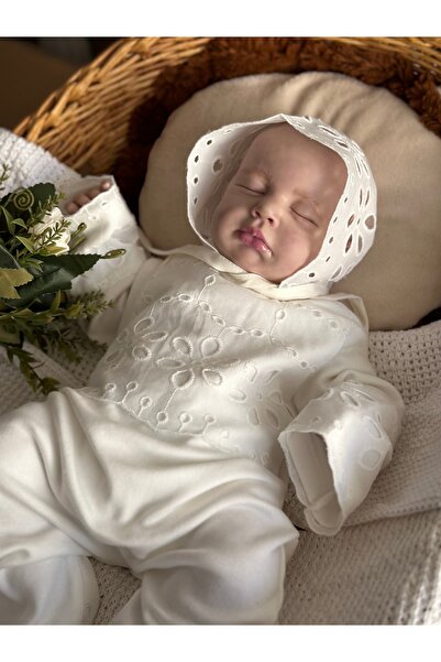 Mama Miel Baby Rosa - Floral Pattern Eyelet Embroidery Newborn Romper and Tie-Detail Eyelet Embroidery Hat