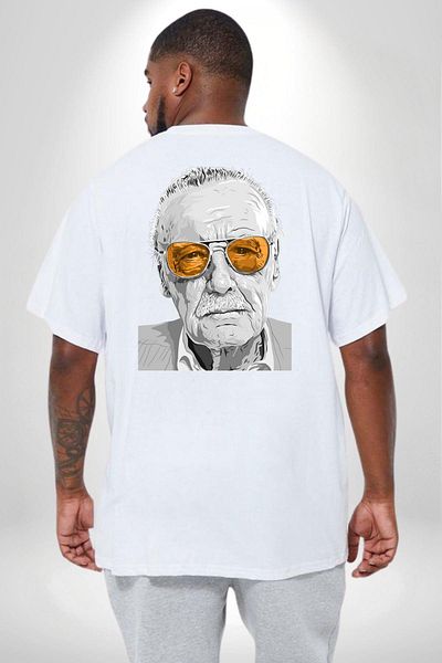 Angemiel تي شيرت أبيض كبير الحجم للجنسين من Stan Lee - مطبوع على الظهر
