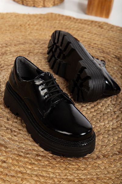 Hayalimdeki Ayakkabı Pantofi casual eleganti de damă din piele lacuită neagră cu detaliu de dantelă occidentală