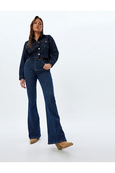 Koton Slim-Fit-Jeans mit spanischem Bein und hoher Taille – gerippte, geknöpfte, ausgestellte Baumwolljeans