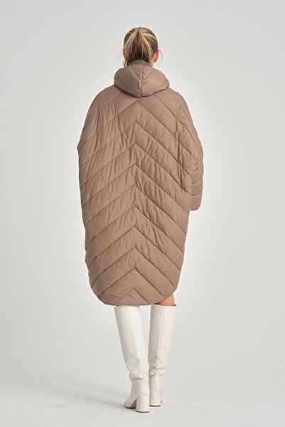 della moor Women's Mink Hooded Elastic Oversize Quilted Long Coat