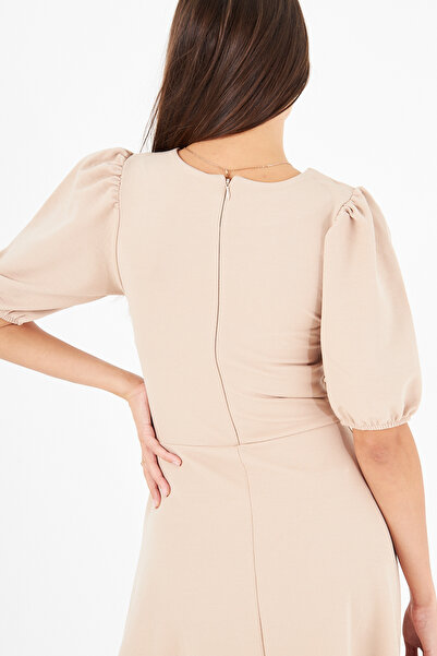 ESPİNA Dámské midi krepové šaty s melounovým rukávem vzadu na zip