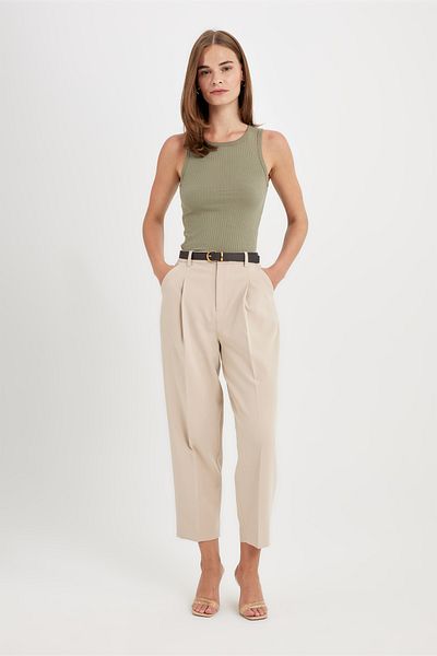 DeFacto Knöchellange Hose mit hoher Taille und kurzem Bein und Karotten-Fit-Taschen