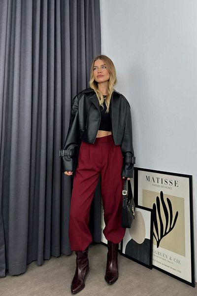 Sue Store Jachetă de piele crop cu centură neagră