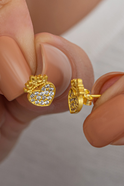 Nereze 925 Ayar Gümüş Gold Kaplama Minik Kral Tacı Kalp Küpe