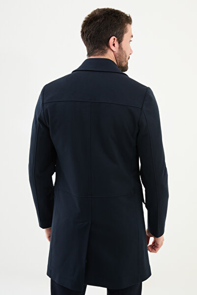 Mcr Pointed Collar Coat