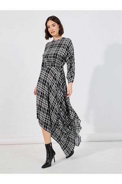 Styli Checked Asymmetric Hem A-Line Maxi Dress