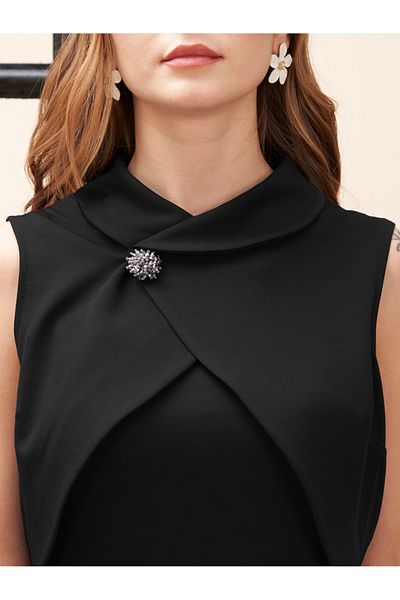 Mish By Styli Collared Overlap Detail Maxi Dress with Back Slit