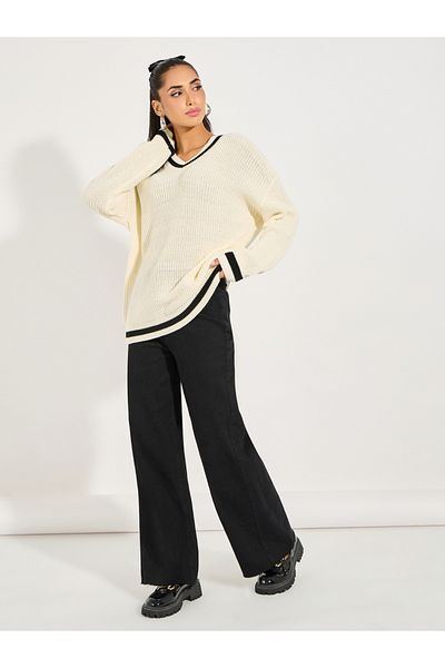 Styli Oversized Longline V Neck Sweater with Contrast Trim