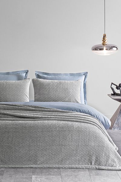 Puffy Lines Gray Double Bedspread Set
