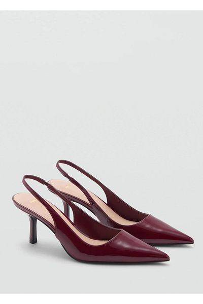 MANGO Woman Spitze Schuhe in Lacklederoptik