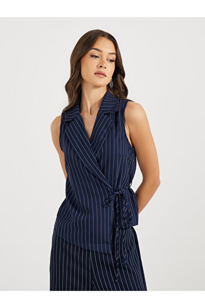 Styli بلوزة ملفوفة بدون أكمام وياقة منسوجة