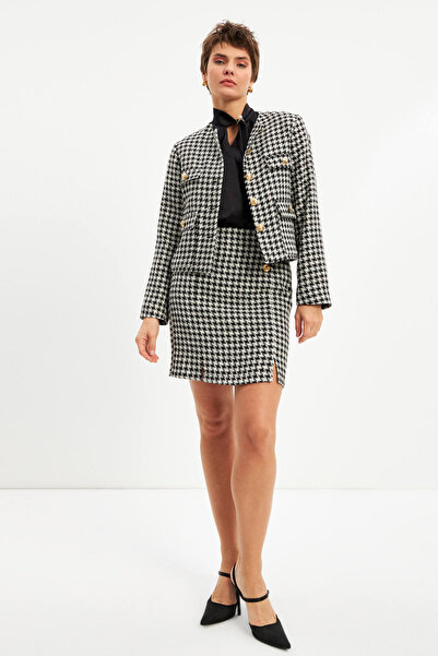 STELLA PULVIS White Classic Houndstooth Button Detailed Jacket
