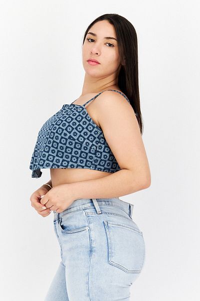 Violet Romance Women Square Neck Sleeveless Floral Print Denim Crop Top, Wash Blue