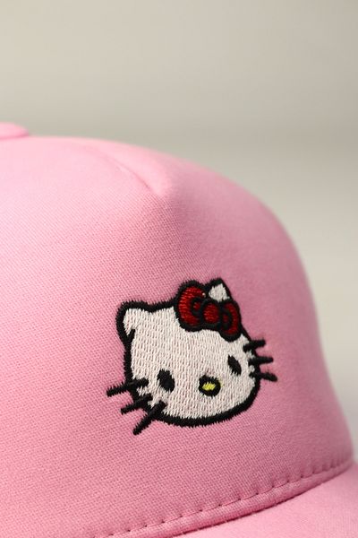 T-FUNNY Hello Kitty - Design de pălărie brodată cu inimă