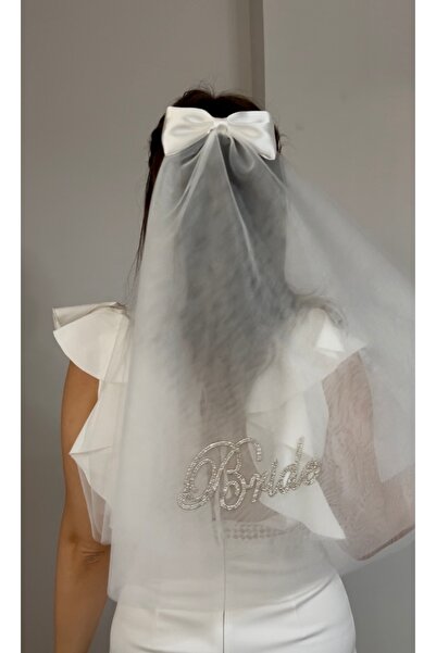 Bride Glim طرحة زفاف من الساتان - تفاصيل فيونكة وكتابة حجرية، للتصوير الخارجي...