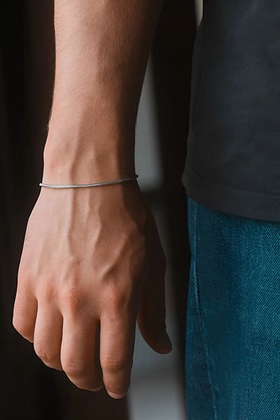 Gorgeous Unisex Thin Slim Chain Bracelet