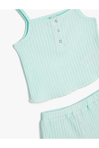 Koton Souprava trička a šortek s žebrovaným popruhem - detail na zapínání