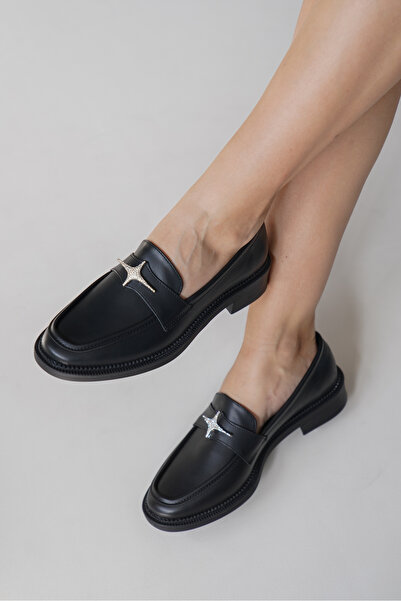 Lizzu Черни мокасини с плосък ток Cloria - с катарама